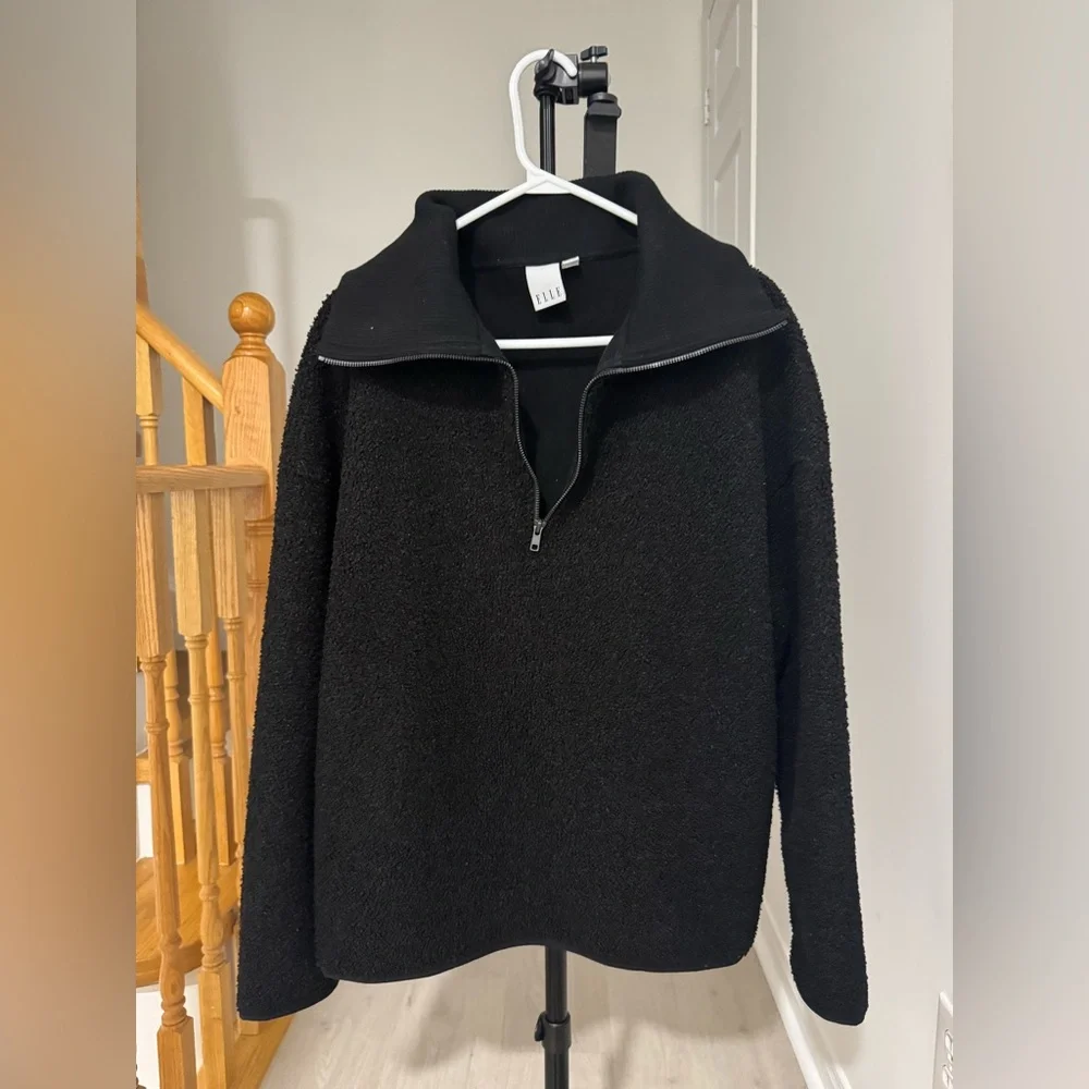 Elle Women's Black Zip-Up Jacket/ size Medium - Picture 3 of 11